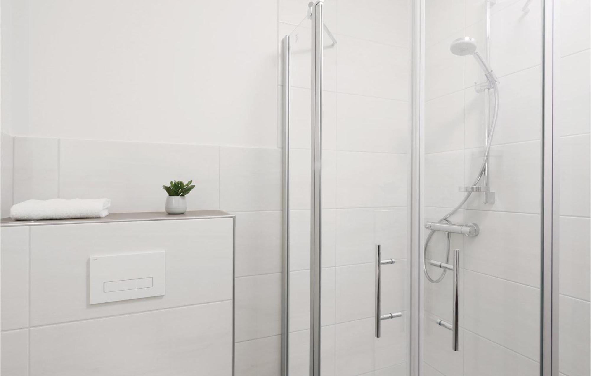 Amazing Apartment In Dagebuell With Kitchenette Eksteriør bilde