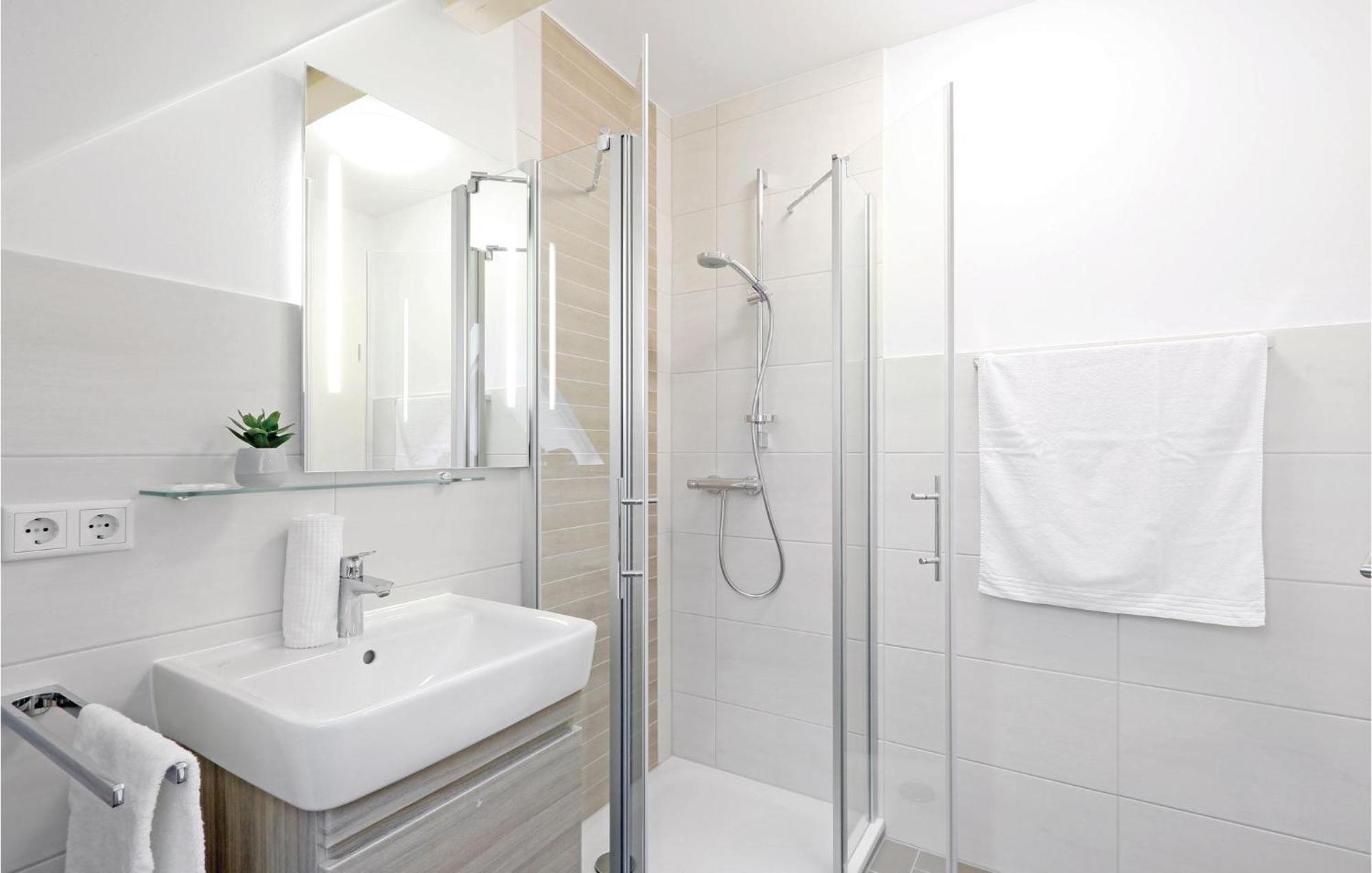 Amazing Apartment In Dagebuell With Kitchenette Eksteriør bilde