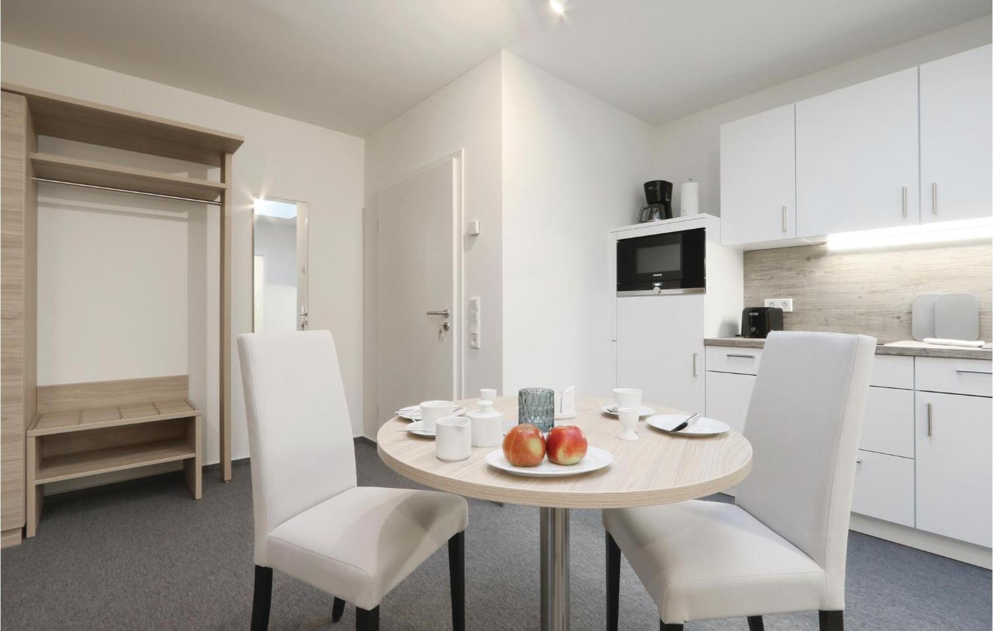 Amazing Apartment In Dagebuell With Kitchenette Eksteriør bilde