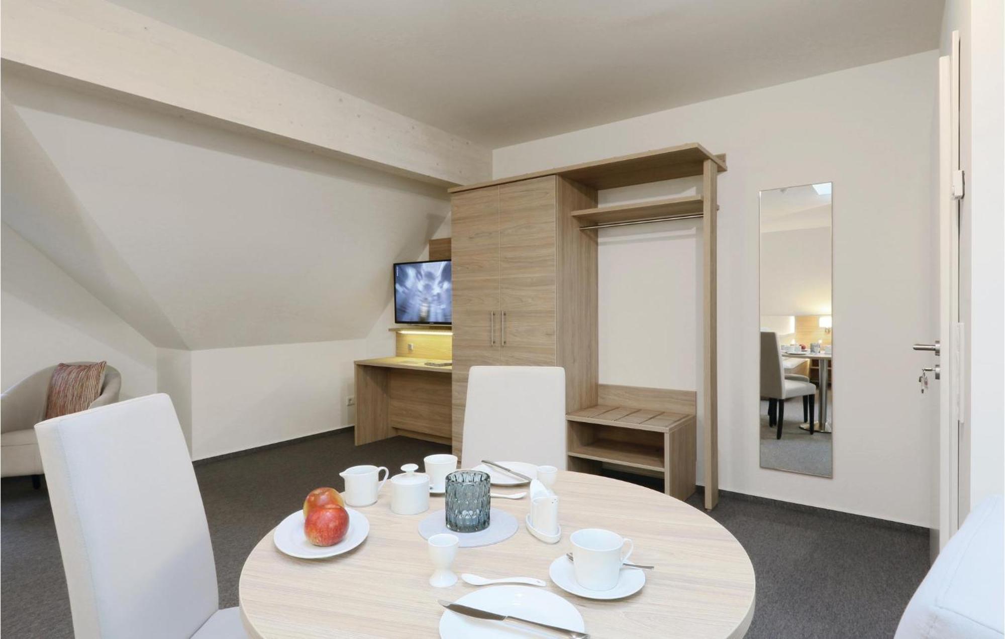 Amazing Apartment In Dagebuell With Kitchenette Eksteriør bilde